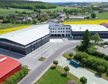 Modernes Gewerbeareal mit 2 Hallen, Büro - und Crossdockflächen zur Miete