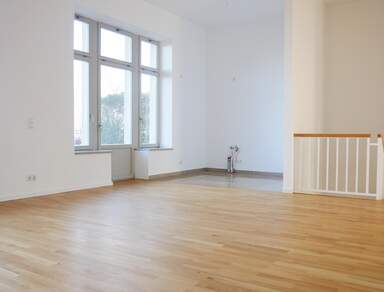 Wunderschöne & vakante Wohnung im Schloss als Investment!