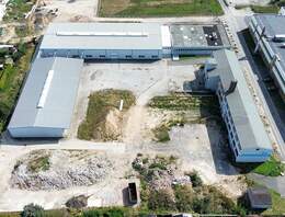 Nahe Dresden & A4 | Für Eigennutzer & Entwickler | Gewerbeareal mit Hallen & Bürogebäude zum Kauf