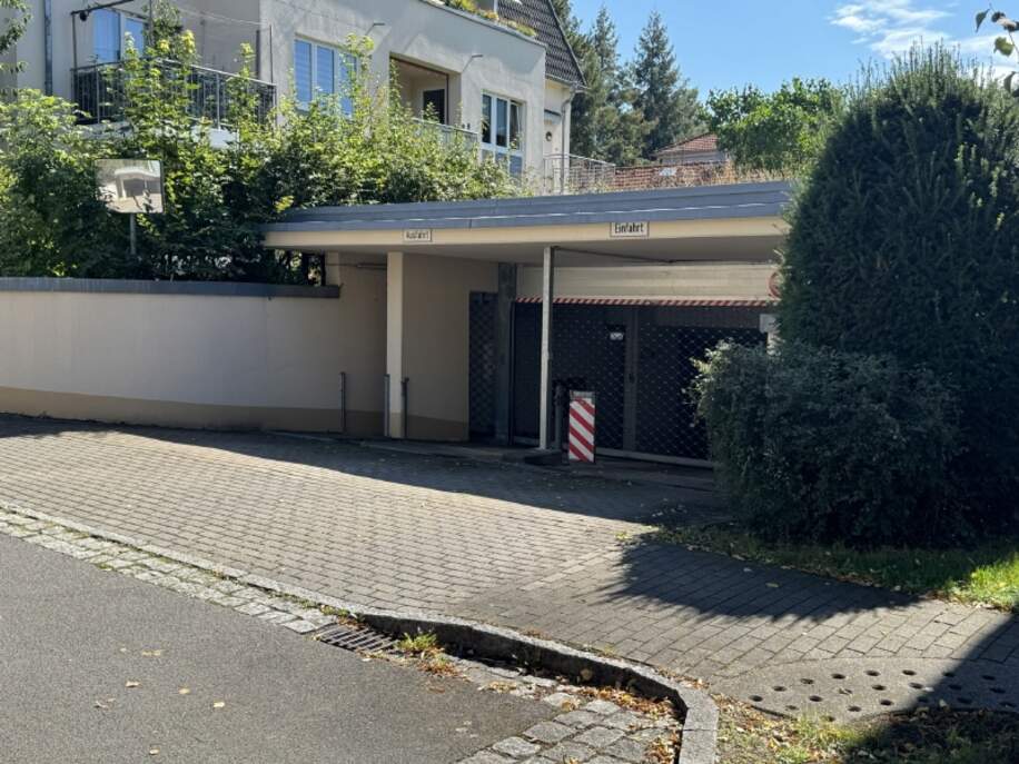 Zufahrt Tiefgarage