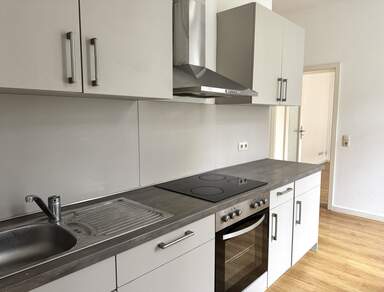 + Moderne Wohnung mit Einbauküche in der Dresdner Neustadt mieten! +