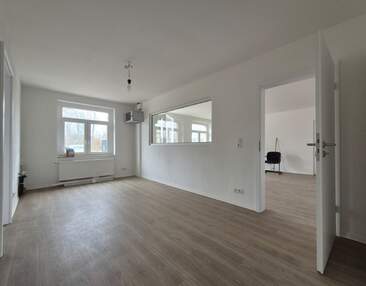 Sanierte Bürofläche mit ca. 261 m² in Heidenau - ab sofort - zur Miete!