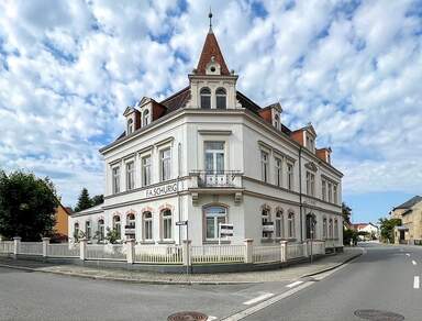 Bürovilla in zentraler Lage von Großröhrsdorf zum Kauf