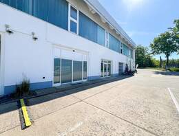 Dresdner Norden | Rund 780 m² individuelle Gewerbefläche in Radeberger Vorstadt zur Miete