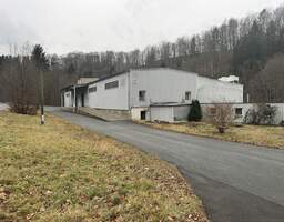 Bis zu 2.000 m² Hallenfläche zur Miete | mit 2,5 t Kran | beheizt | nahe Marienberg