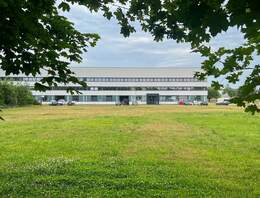 Gewerbeareal in Dresden Niedersedlitz | ca. 351 m² Hallenfläche zur Miete