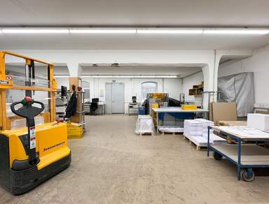 Arbeiten mit Blick auf die Weißeritz - Lagerflächen in Dresden Löbtau zur Miete!