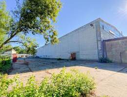 Gewerbeareal mit ca. 10.000 m² Hallenfläche vor den Toren Dresdens zur MIETE