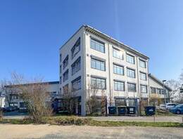 241 m² zur Miete: Büro in modernem Bürohaus Gewerbegebiet Pirna-Sonnenstein