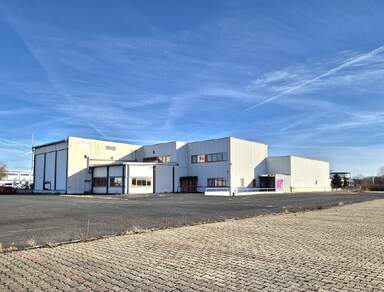 Nahe Freiberg ++ 2.817 m² Produktionshalle mit Rampen und Freifläche zur Miete!++