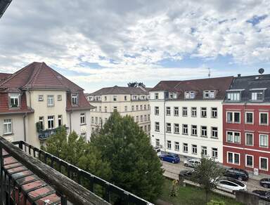 ++ Über den Dächern der Neustadt - 2 Raum Wohnung mit Balkon!!++