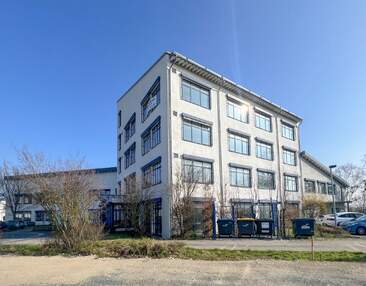241 m² zur Miete: Büro in modernem Bürohaus Gewerbegebiet Pirna-Sonnenstein