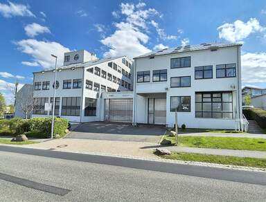 Hallenfläche - ca. 353 m² - in Kesselsdorf mit guter Autobahnanbindung zur Miete!