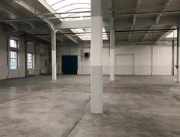 Dresdner Norden | vielseitige Halle mit Büroflächen ab sofort zur Miete!