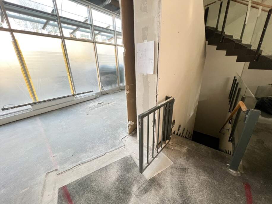 Treppe ins Untergeschoss