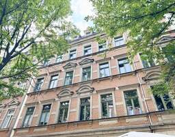 ++ Geräumige Dachgeschosswohnung zu vermieten ++