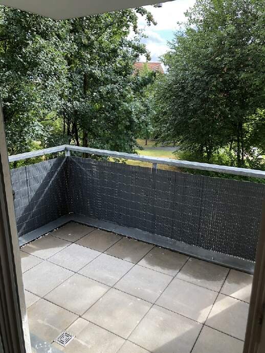 Balkon mit Blick ins Grüne - Immobilienmakler Dresden, Chemnitz, Leipzig