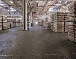 Leipzig + Rampenlager mit Büro in Logistikanlage zur Miete