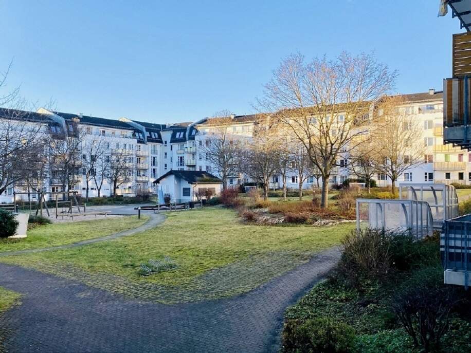 Innenhof mit Zugang Tiefgarage