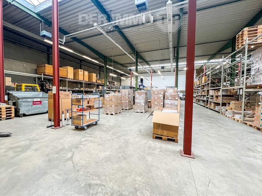 65770-b4#Innenansicht Halle