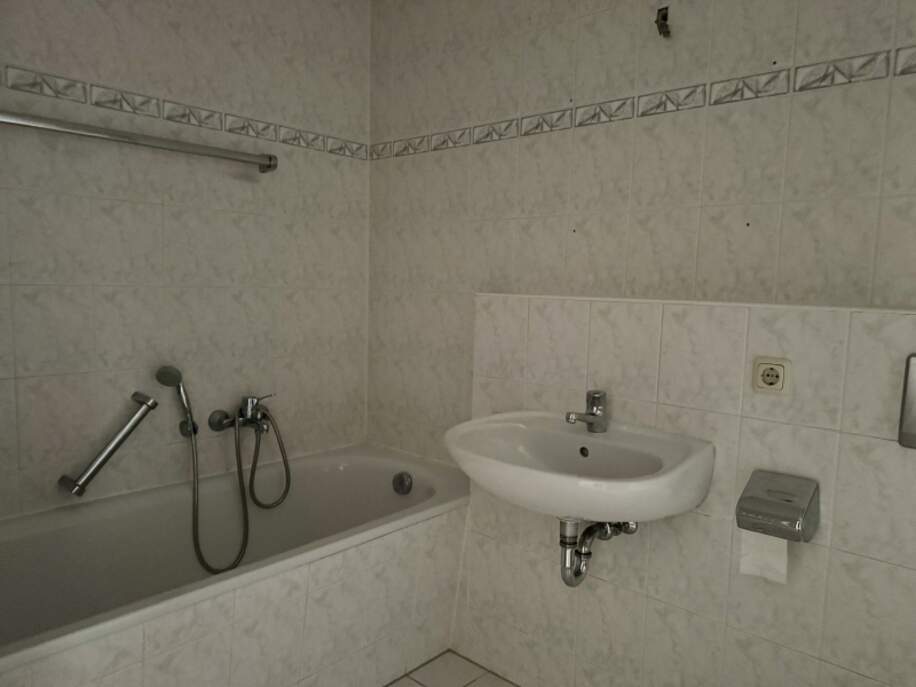 Badezimmer mit Wanne
