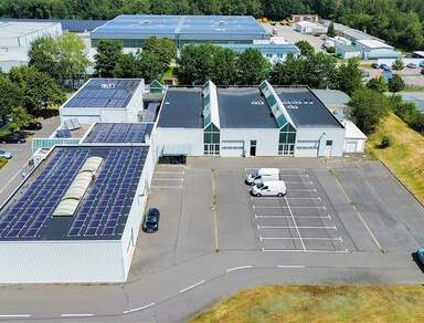 Ebenerdig befahrbare Hallenfläche + Freiflächen in Radeberg zur Miete!