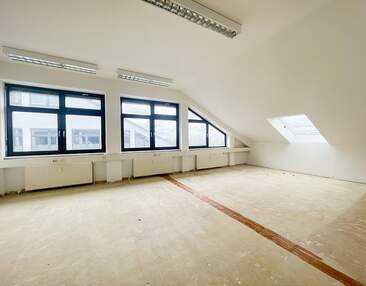 Gewerbegebiet in Kesselsdorf | Top- Bürofläche in Bürohaus zur Miete