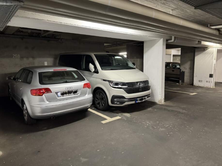 Tiefgaragenstellplatz