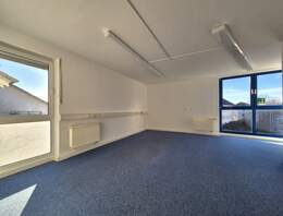 Individuelle Bürofläche: ca. 170 m² zur Miete in Coswig!