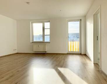 Wohlfühlen in Chemnitz – Helle 1-Zimmer-Wohnung mit Balkon & TG-Stellplatz