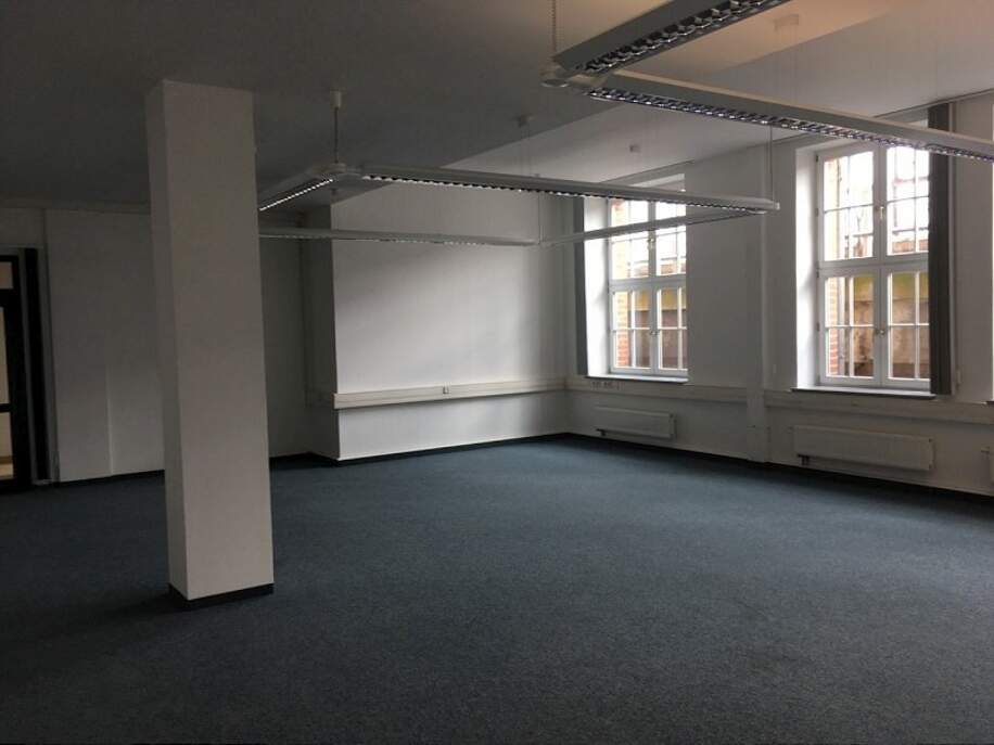 Büro groß