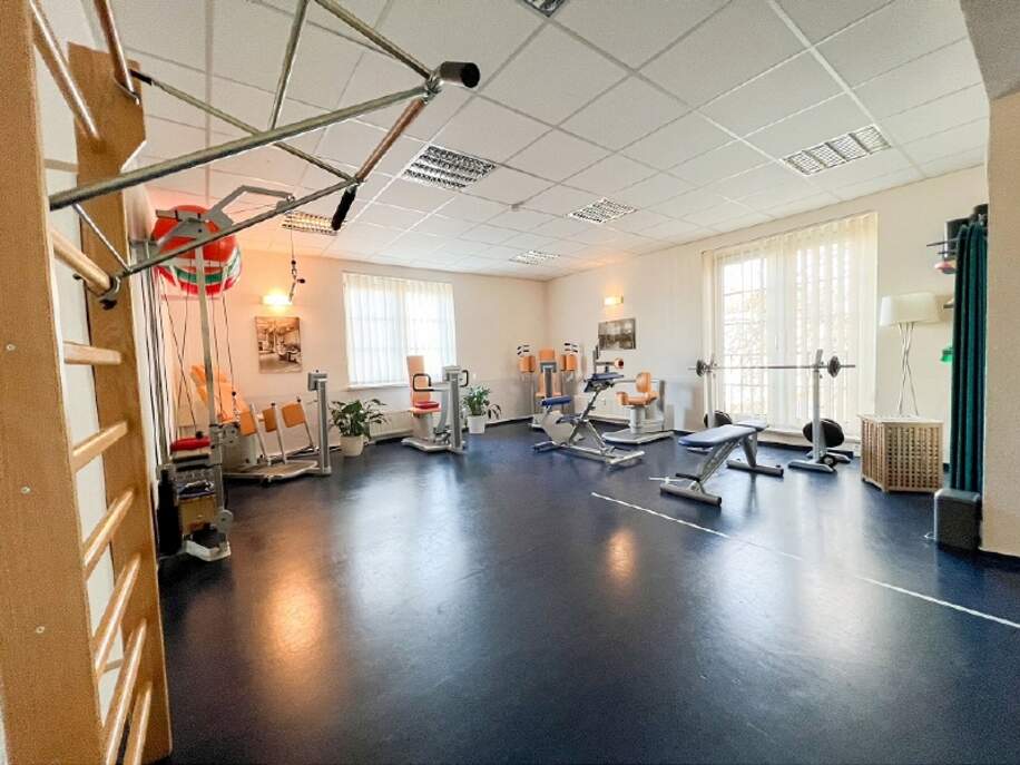 Innenansicht Fitnessraum Physiotherapie