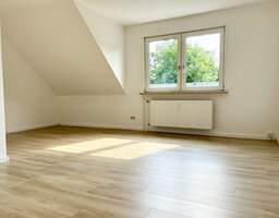 Hell & modern: Eigentumswohnung mit EBK, Stellplatz & Tageslichtbad in Reichenbrand