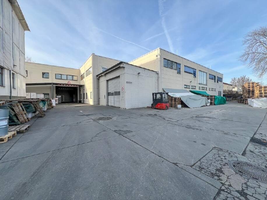 Rückseite mit Außenbereich - Immobilienmakler Dresden, Chemnitz, Leipzig