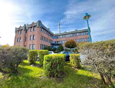 Kesselsdorf | Büro mit ca. 243 m² zur Miete | mit Außenstellplätzen