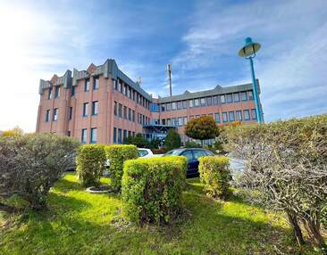 Kesselsdorf | Büro mit ca. 243 m² zur Miete | mit Außenstellplätzen