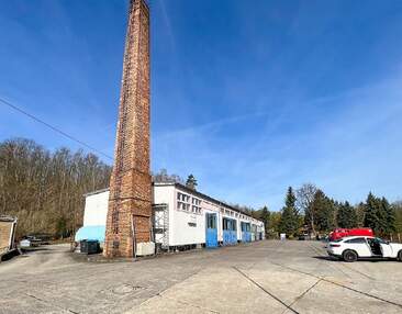 Halle/ KFZ-Werkstatt nahe Pirna unweit der Autobahn zum Kauf