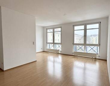 Ideal zum Eigennutz! | 2- Zimmerwohnung mit Balkon in Elbnähe | Dresden Johannstadt