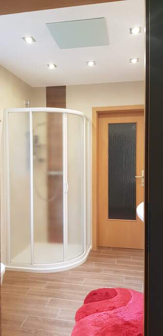 Tageslichtduschbad im 1OG