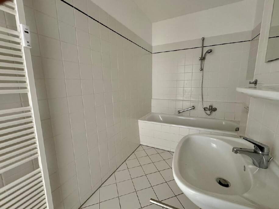 Bad mit Wanne