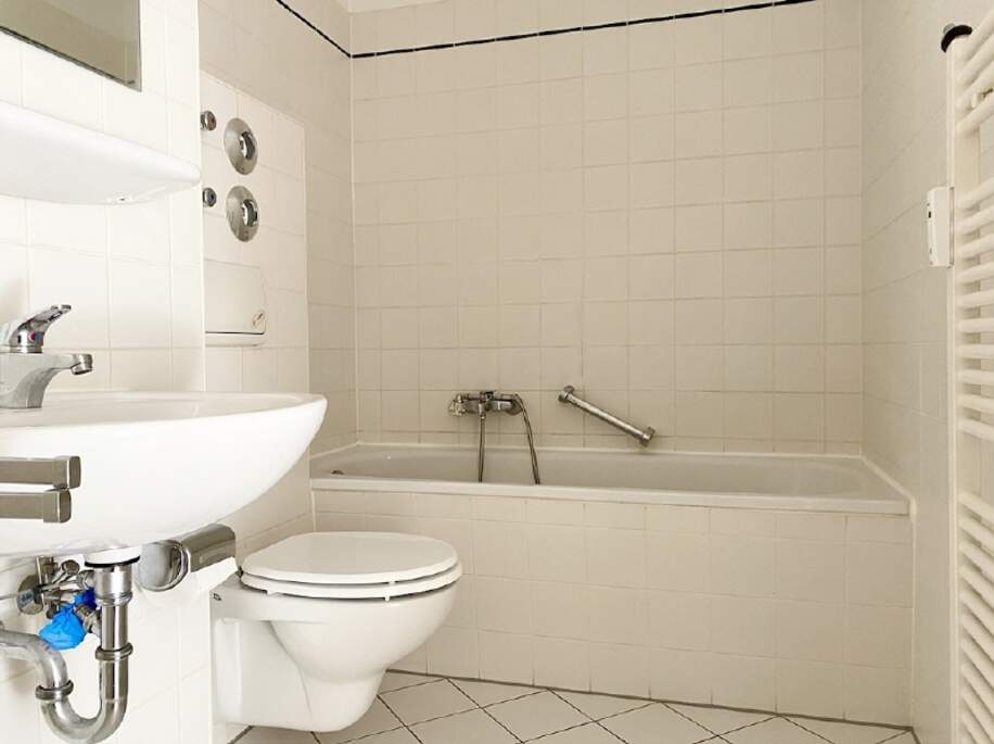 innenliegendes Bad mit Wanne
