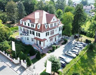 Exklusive & hochwertig sanierte Bürofläche - mit ca. 90 m²- in Großröhrsdorf zur Miete!