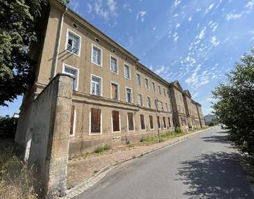 historische Kaserne mit Denkmalschutz zum Gewerbeobjekt entwickeln