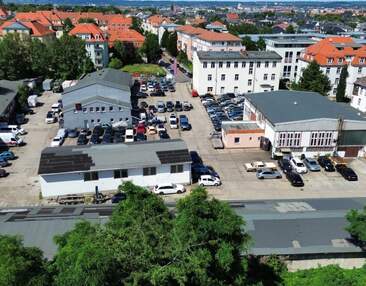 Vielseitige Lager-/Produktionshalle mit ca. 244 m² | Nahe A17 + A4 | auf Gewerbeanwesen zur Miete!