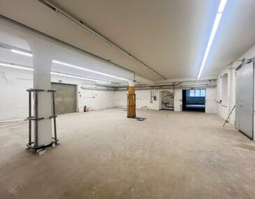 Arbeiten mit Blick auf die Weißeritz - Lagerflächen in Dresden Löbtau zur Miete!