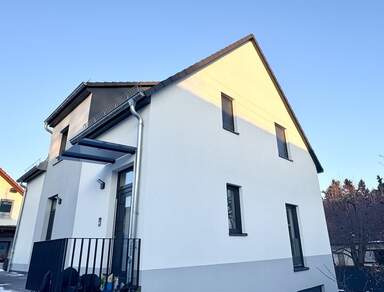 ++ Schöne 2-Zimmer Wohnung mit eigenem Zugang zu vermieten ++