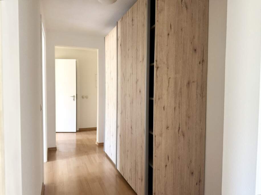 Flur mit Einbauschrank