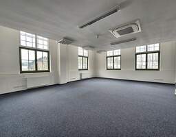 Ca. 350 m² Bürofläche in Dippoldiswalde zur Miete | ab sofort verfügbar