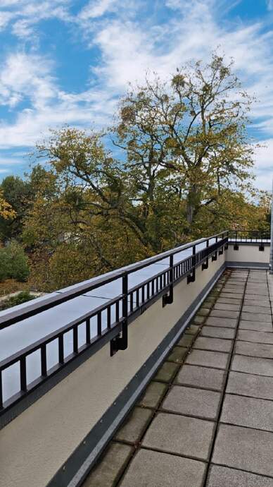 Terrasse mit Gartenblick