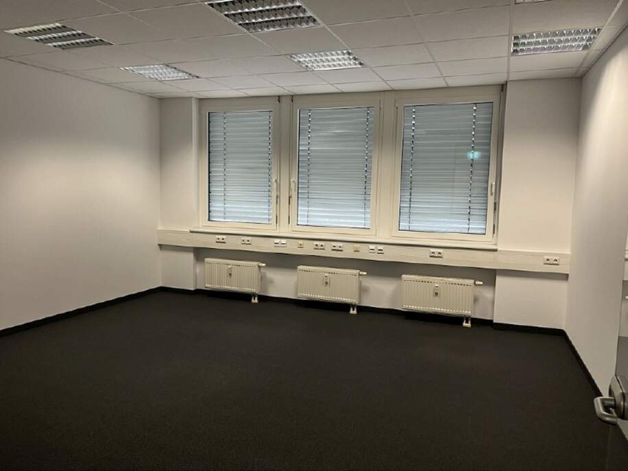Büro gross